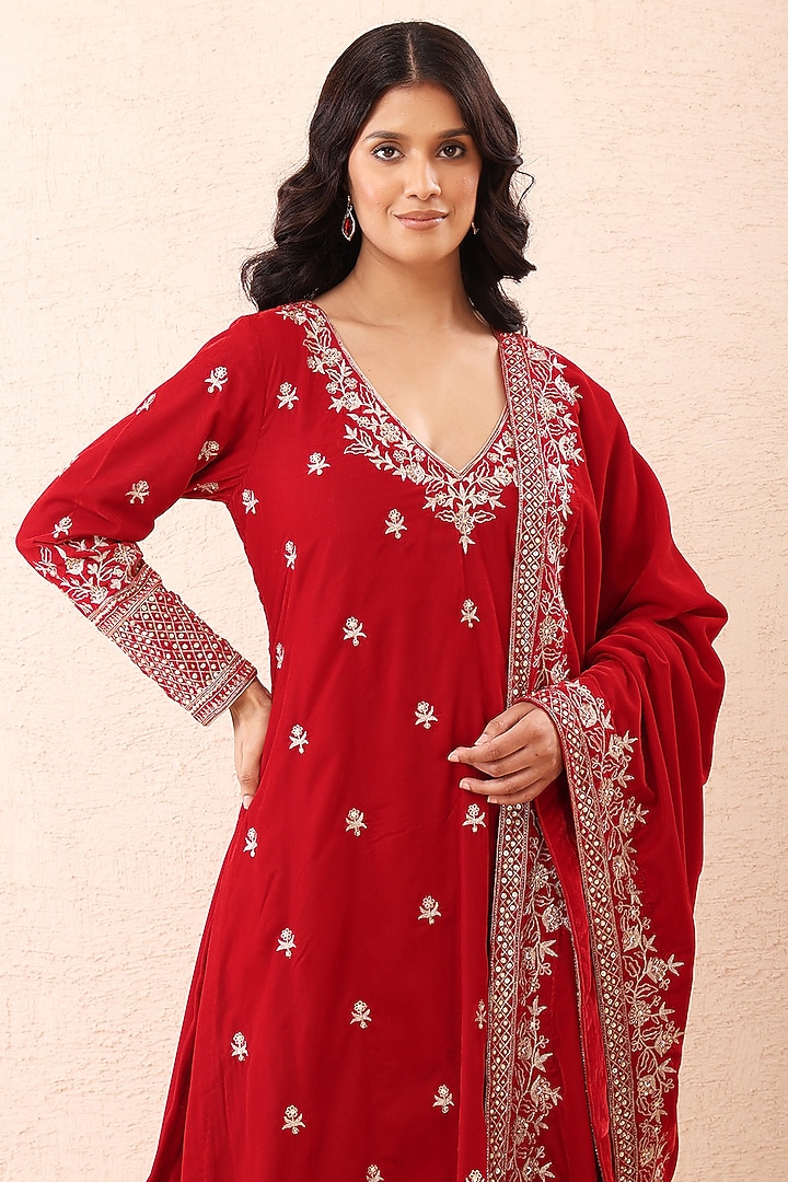 Crimson Red Velvet Zari Embroidered Kurta Set by Priyanka Jain at Pernia's Pop Up Shop