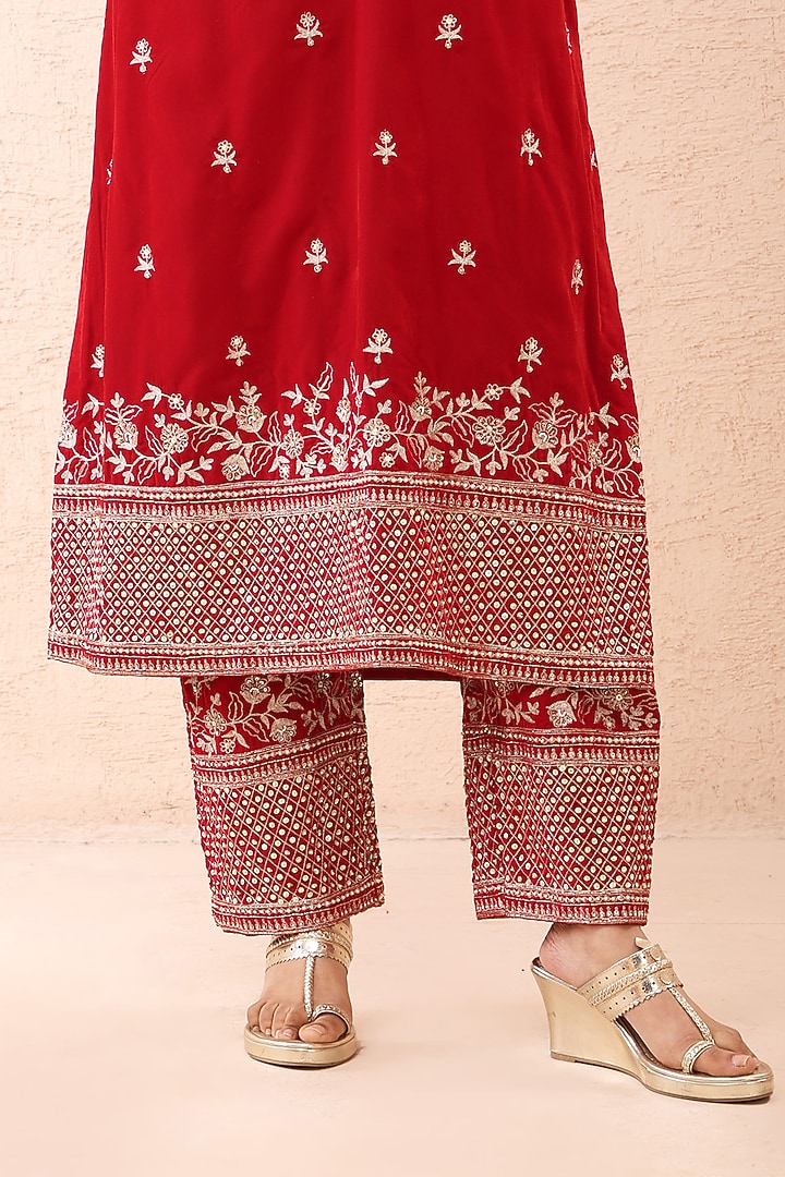 Crimson Red Velvet Zari Embroidered Kurta Set by Priyanka Jain at Pernia's Pop Up Shop