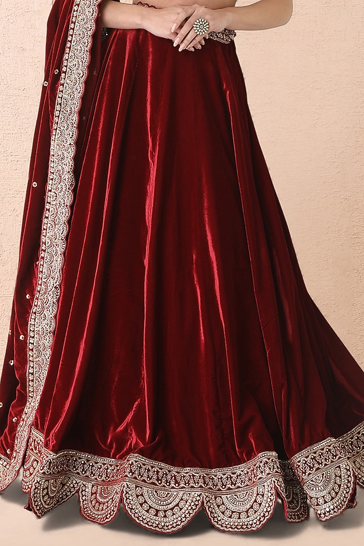 Burgundy Green Velvet Zari Embroidered Wedding Lehenga Set by Priyanka Jain at Pernia's Pop Up Shop