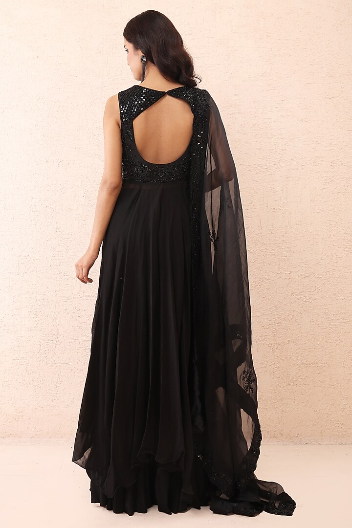 Black Sheer Organza Sequins Embroidered Wedding Anarkali Set by Priyanka Jain at Pernia's Pop Up Shop