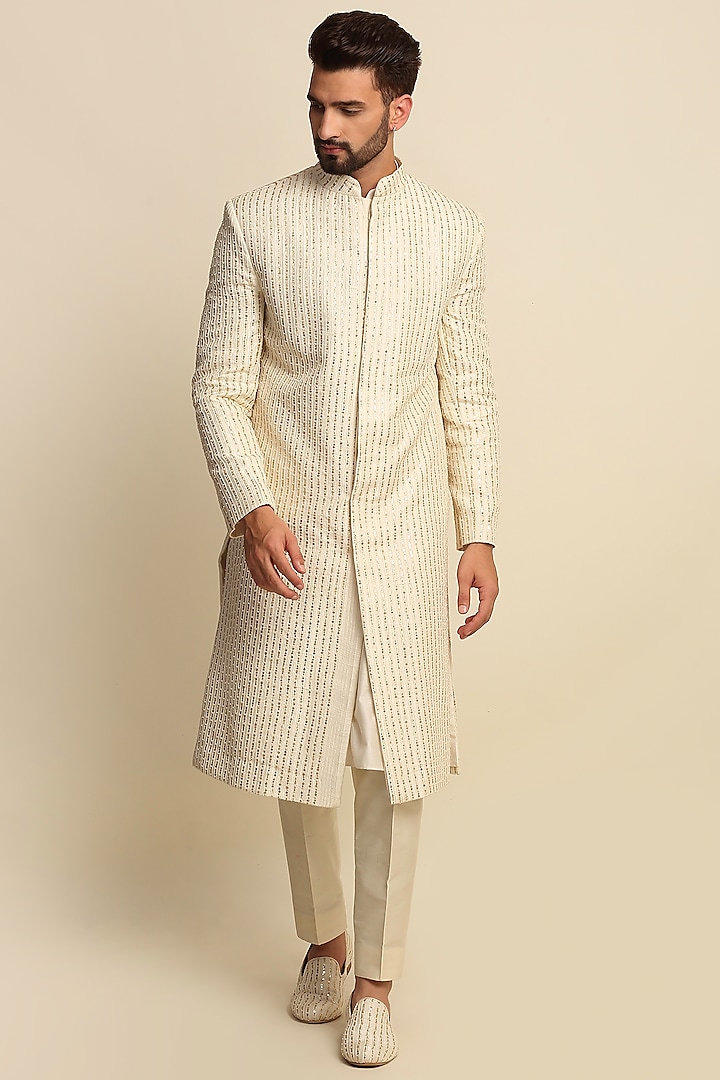 Off-White Raw Silk & Crepe Embroidered Wedding Sherwani Set by Priyanka Jain Men at Pernia's Pop Up Shop
