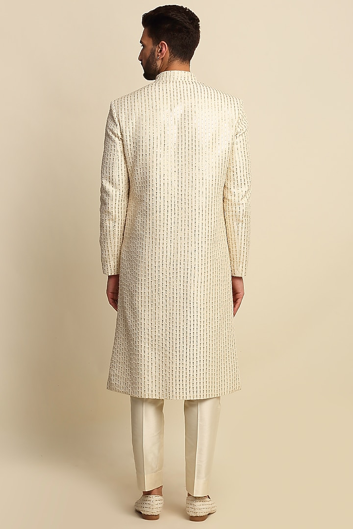Off-White Raw Silk & Crepe Embroidered Wedding Sherwani Set by Priyanka Jain Men at Pernia's Pop Up Shop