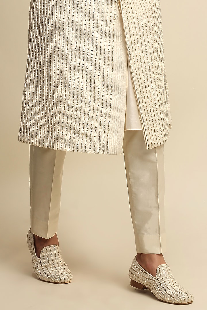 Off-White Raw Silk & Crepe Embroidered Wedding Sherwani Set by Priyanka Jain Men at Pernia's Pop Up Shop