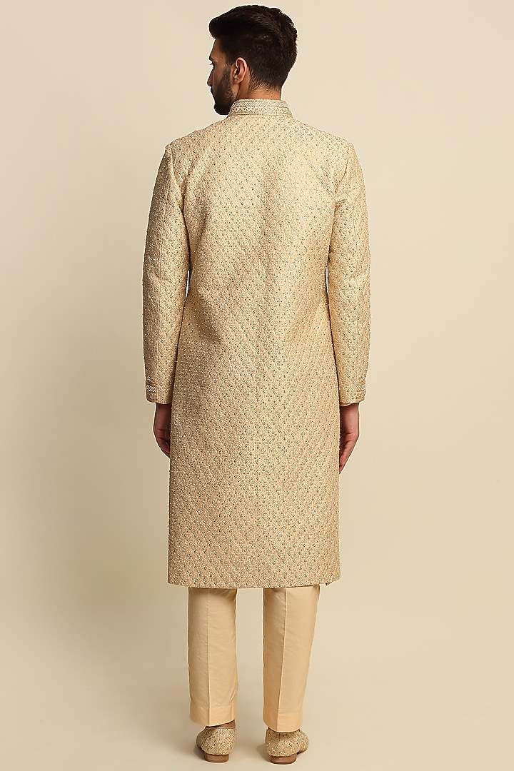 Golden Raw Silk & Crepe Embroidered Groom Sherwani Set by Priyanka Jain Men at Pernia's Pop Up Shop