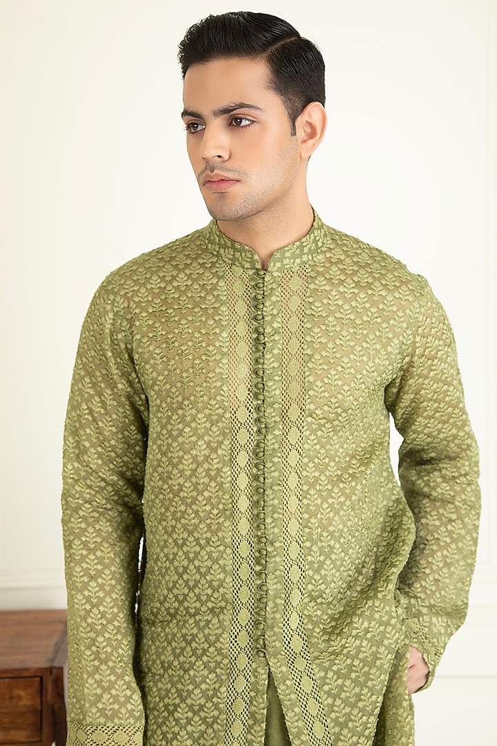 Olive Green Cotton Kurta Set by Priyanka Jain Men at Pernia's Pop Up Shop