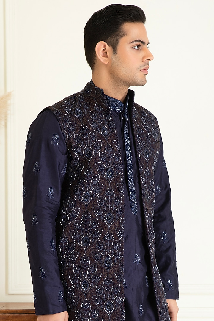 Midnight Blue Cotton Silk Embroidered Kurta Set With Wedding Indowestern Jacket by Priyanka Jain Men at Pernia's Pop Up Shop