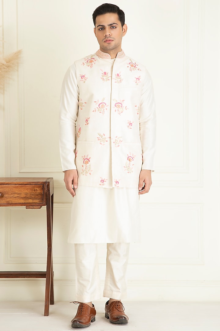 Ivory Cotton Chanderi Kurta Set With Embroidered Bundi Jacket by Priyanka Jain Men