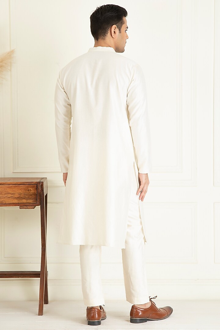 Ivory Cotton Thread & Sequins Embroidered Bundi Jacket Set by Priyanka Jain Men at Pernia's Pop Up Shop