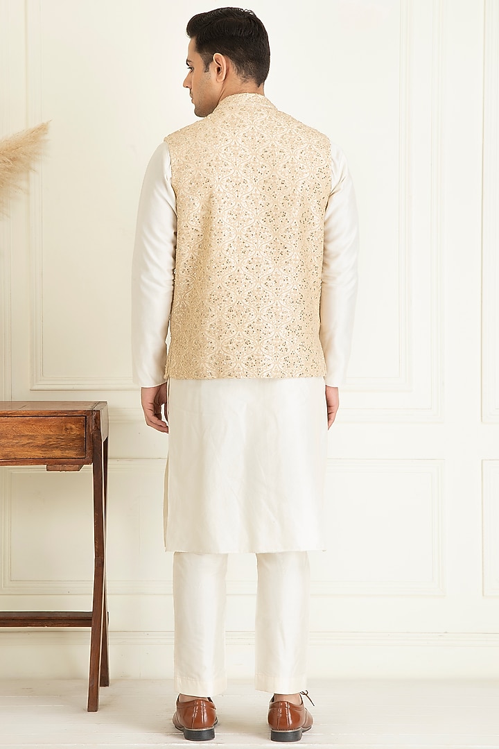 Beige Cotton Thread & Sequins Embroidered Bundi Jacket Set by Priyanka Jain Men at Pernia's Pop Up Shop