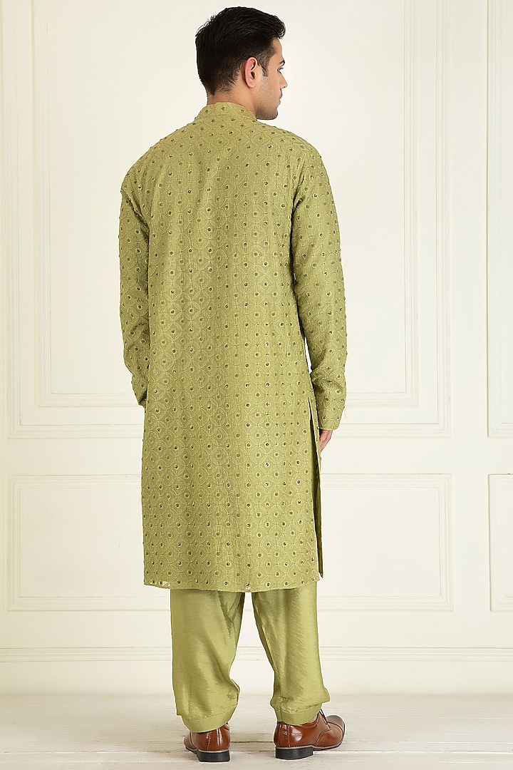 Mehendi Green Cotton Embroidered Kurta Set by Priyanka Jain Men at Pernia's Pop Up Shop