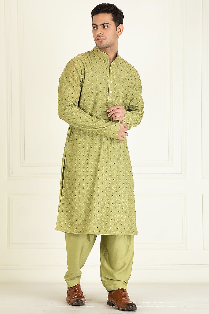 Mehendi Green Cotton Embroidered Kurta Set by Priyanka Jain Men at Pernia's Pop Up Shop
