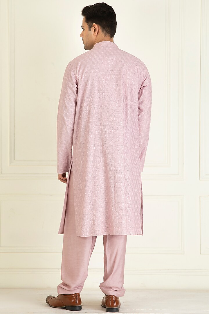 Lilac Cotton Embroidered Kurta Set by Priyanka Jain Men at Pernia's Pop Up Shop