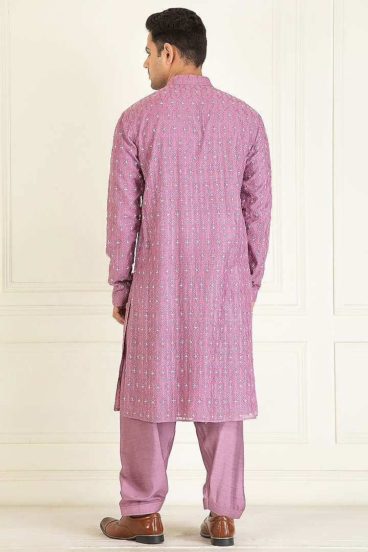 Mauve Cotton Thread Embroidered Kurta Set by Priyanka Jain Men at Pernia's Pop Up Shop