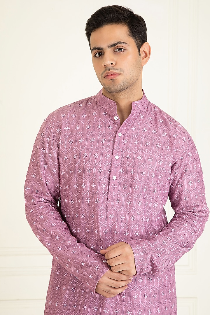 Mauve Cotton Thread Embroidered Kurta Set by Priyanka Jain Men at Pernia's Pop Up Shop