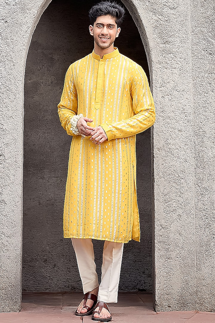 Yellow Shimmer Georgette Kurta Set by Priyanka Jain Men