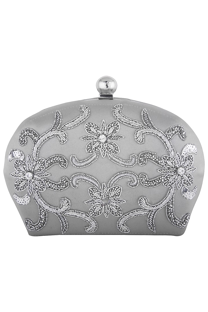 Silver embroidered sling clutch bag by PRACCESSORII