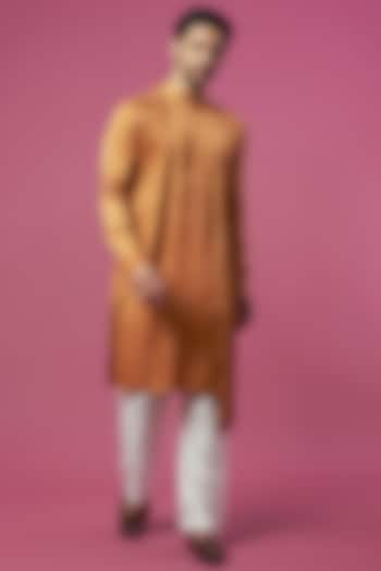 Mustard Linen Satin Kurta by Prima Czar at Pernia's Pop Up Shop