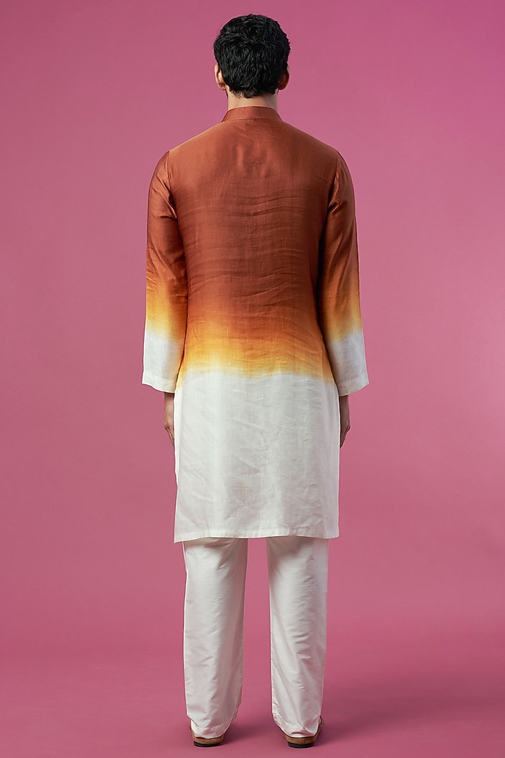 Caramel & White Linen Satin Paneled Kurta by Prima Czar at Pernia's Pop Up Shop