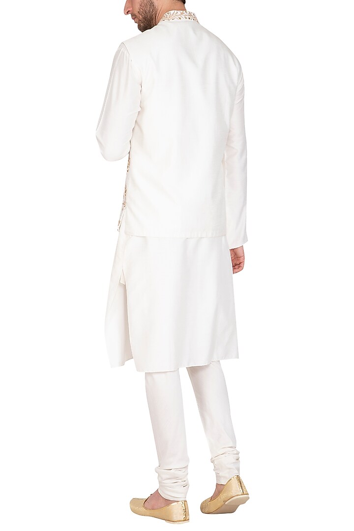 Ivory Kurta Set With Embroidered Waistcoat by Prathyusha Garimella Men at Pernia's Pop Up Shop