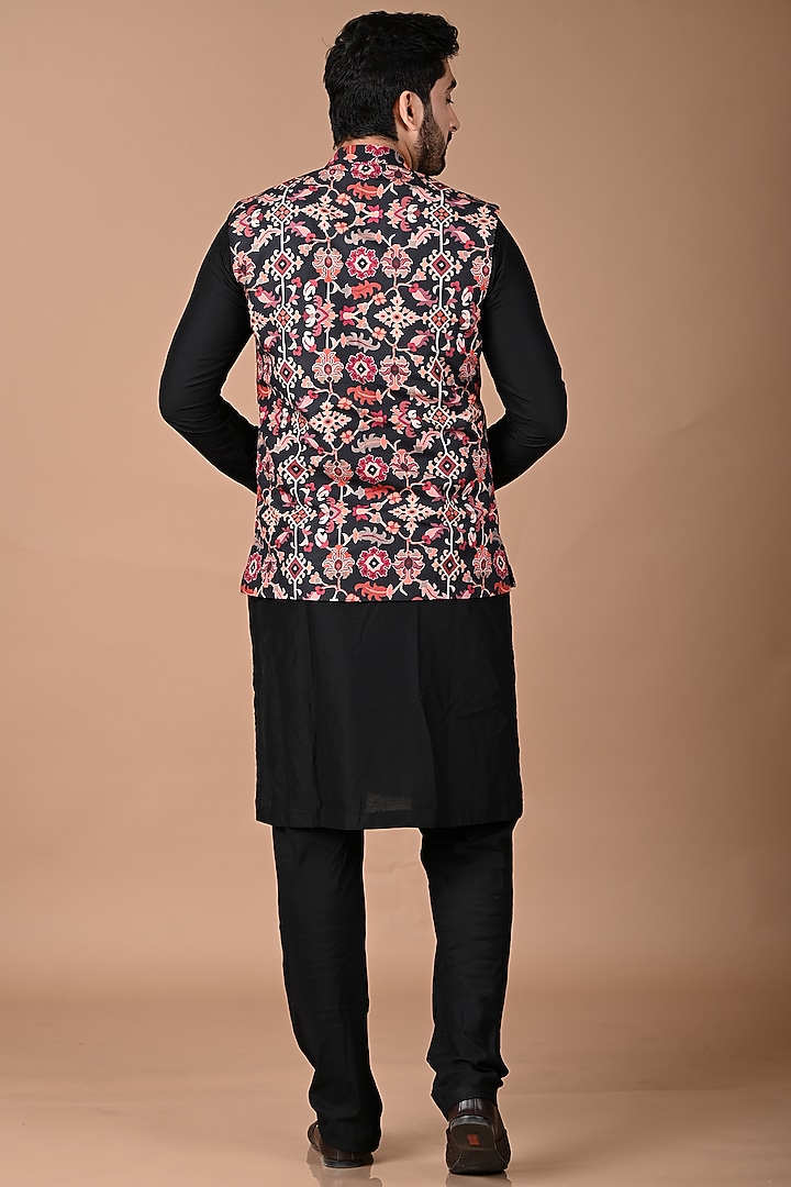 Black Cotton Silk Ikat Printed Bundi Jacket Set by PRIYANKA HARALALKA at Pernia's Pop Up Shop