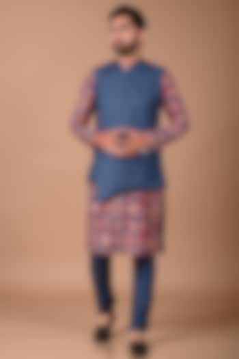 Sapphire Blue Maheshwari Silk Asymmetrical Bundi Jacket Set by PRIYANKA HARALALKA