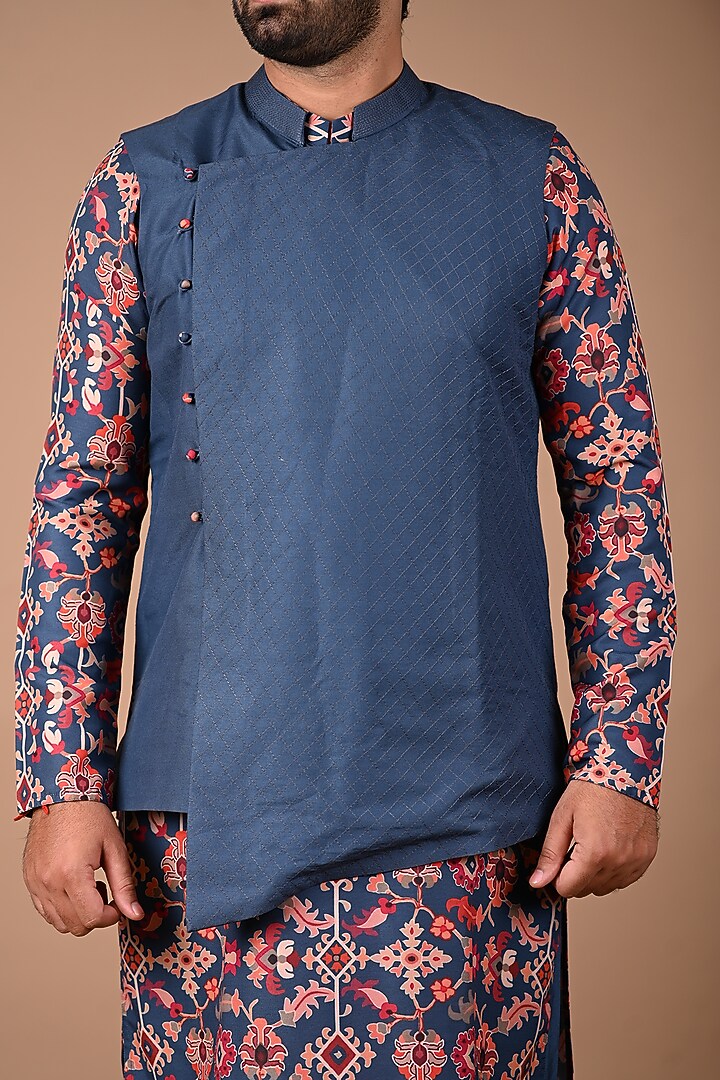 Sapphire Blue Maheshwari Silk Asymmetrical Bundi Jacket Set by PRIYANKA HARALALKA at Pernia's Pop Up Shop