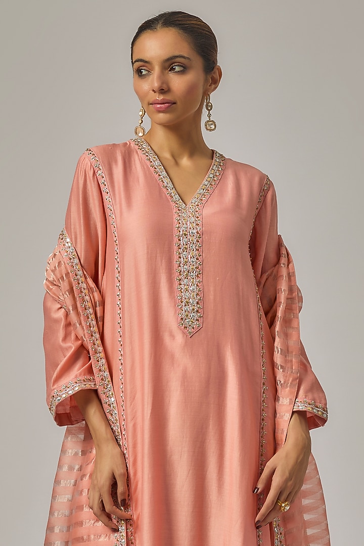 Peach Chanderi Zardosi Embroidered A-Line Kurta Set by Priyal Prakash at Pernia's Pop Up Shop