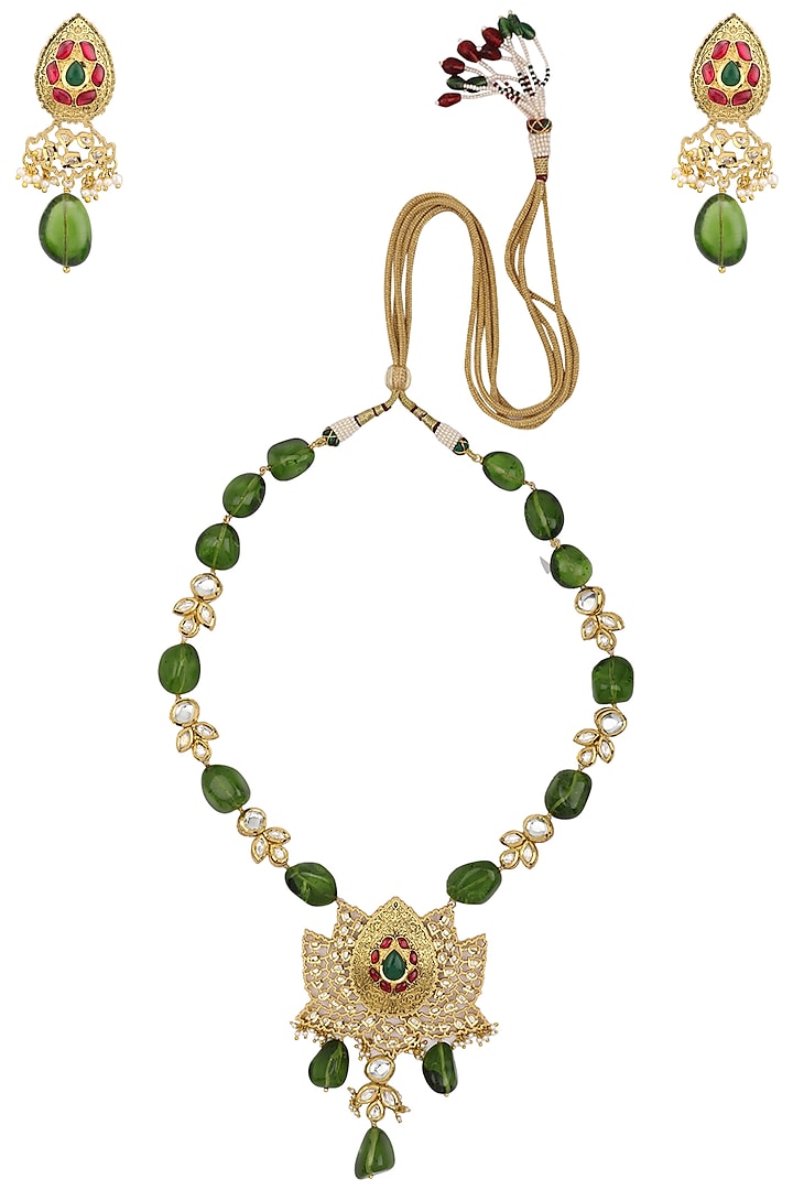 Matte Finish Kundan Lotus Motif Necklace Set by Parure