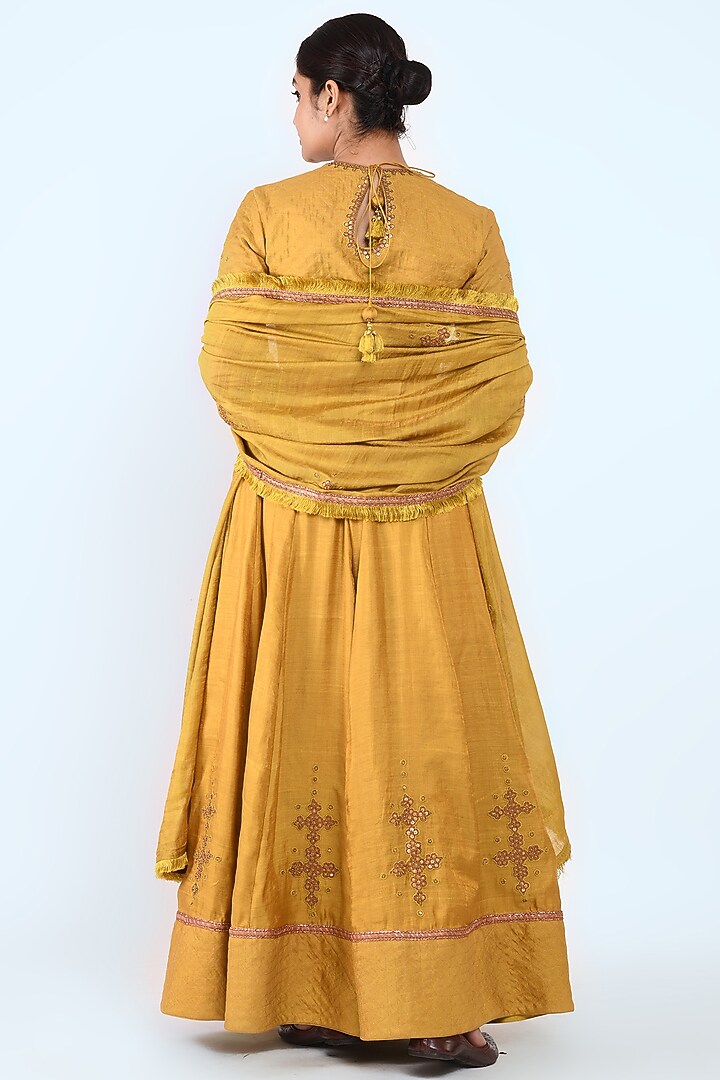 Mustard Embroidered Wedding Lehenga Set by Prashant Chouhan at Pernia's Pop Up Shop
