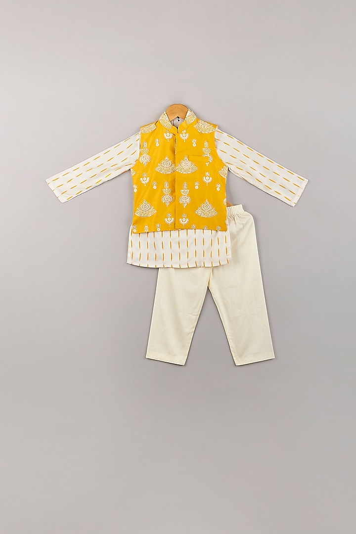 Yellow Silk Bundi Jacket With Kurta Set For Boys by P & S Co at Pernia's Pop Up Shop