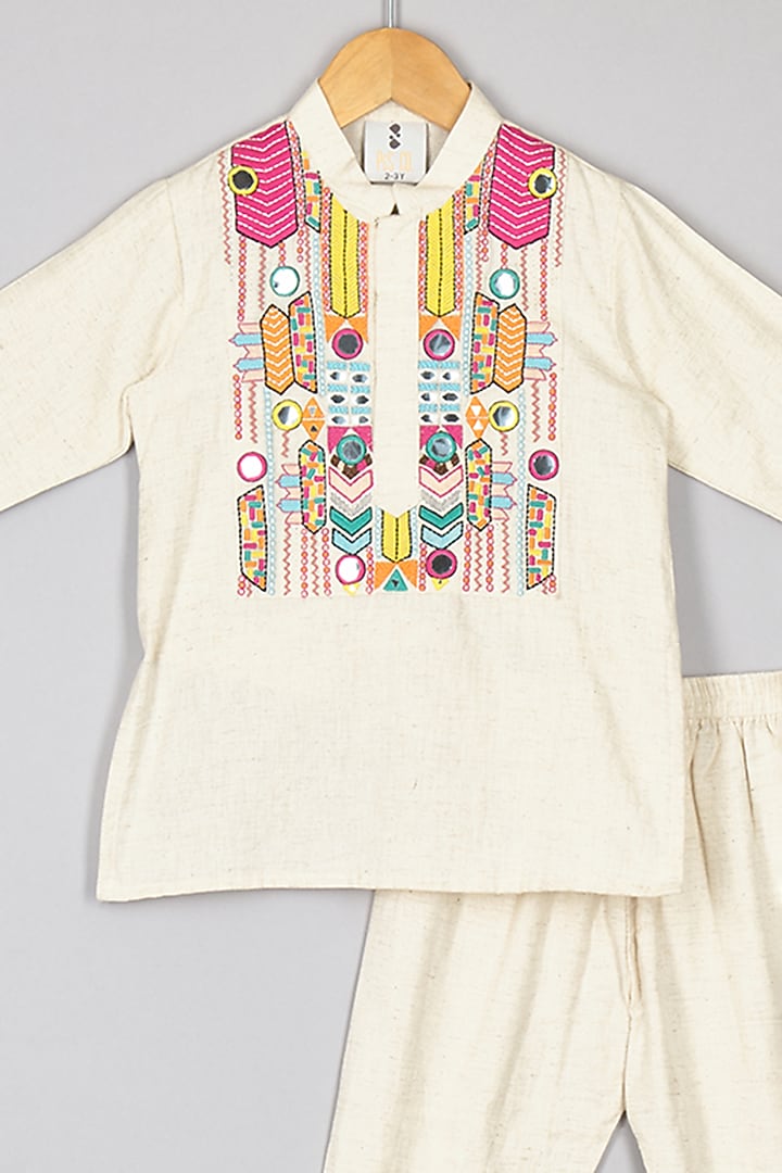 Off-White Flax Cotton Thread Work Kurta Set For Boys by P & S Co at Pernia's Pop Up Shop