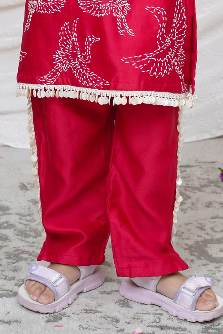Red Chanderi Embroidered Kurta Set For Girls by P & S Co at Pernia's Pop Up Shop