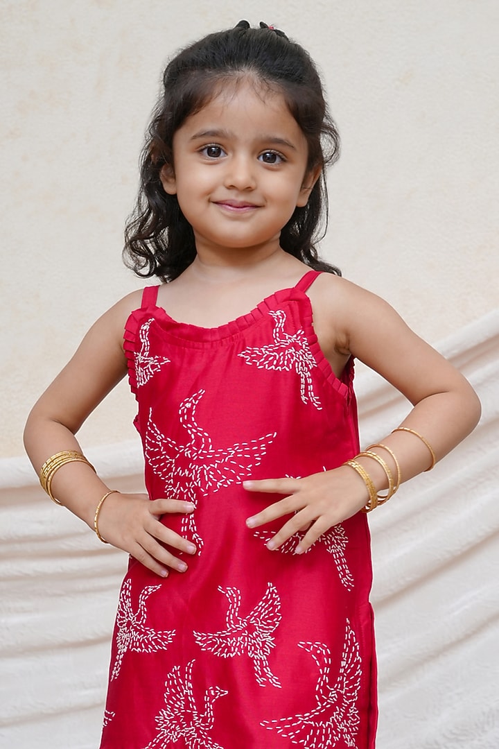 Red Chanderi Embroidered Kurta Set For Girls by P & S Co at Pernia's Pop Up Shop