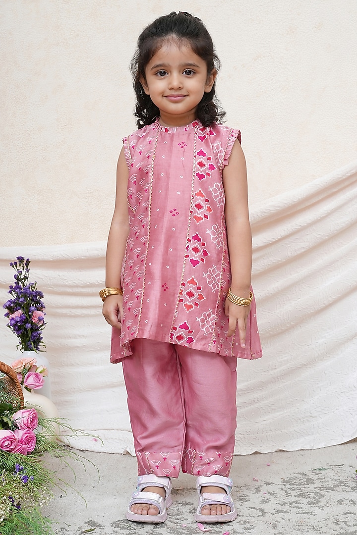 Dusty Pink Chanderi Printed Kurta Set For Girls by P & S Co at Pernia's Pop Up Shop