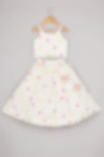 Off-White Chanderi Thread Embroidered Lehenga Set For Girls by P & S Co at Pernia's Pop Up Shop