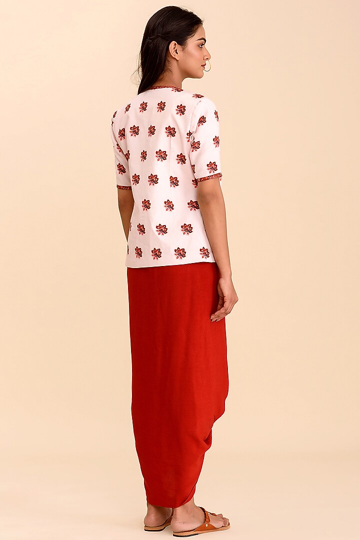 Cherry Red & Pink Lungi Skirt Set by Pasha at Pernia's Pop Up Shop