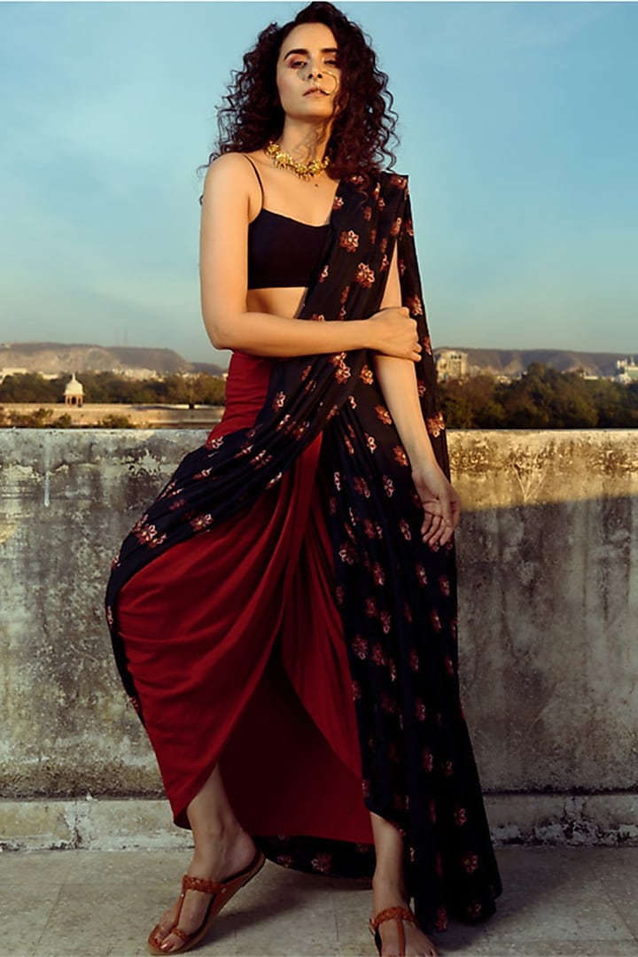 Navy Blue & Red Printed Lungi Festive Saree by Pasha at Pernia's Pop Up Shop