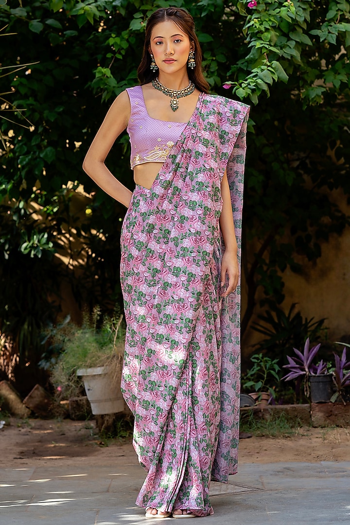 Kobi Pink Muslin Zari Floral Digital Printed Concept Saree Set by Pasha