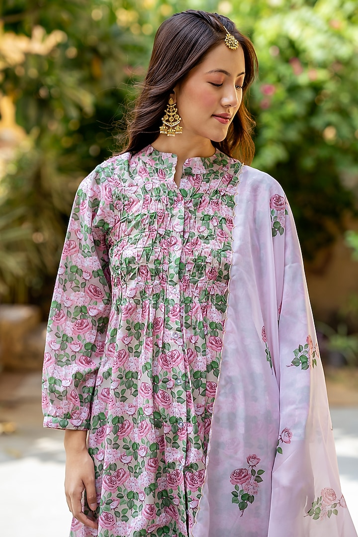 Pink Cambric & Organza Printed Kurta Set by Pasha at Pernia's Pop Up Shop