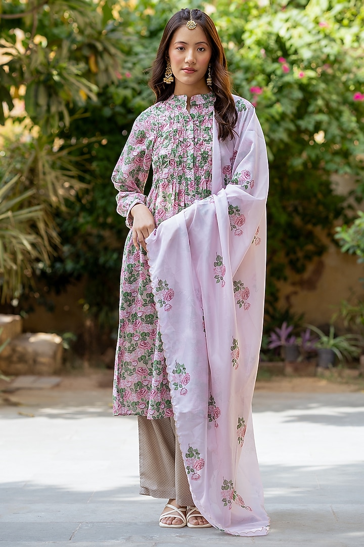 Pink Cambric & Organza Printed Kurta Set by Pasha at Pernia's Pop Up Shop