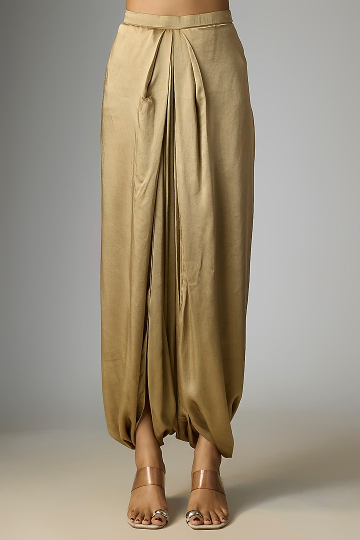 Champagne Crushed Tissue Thread Work Kaftan Set by Prisho at Pernia's Pop Up Shop