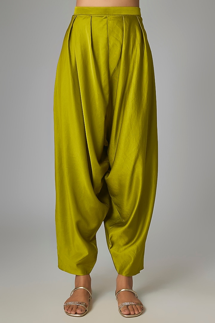 Green Crushed Silk Mirror Work Kaftan Set by Prisho at Pernia's Pop Up Shop
