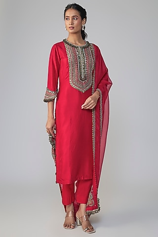 Red Silk Threadwork Kurta Set by Prisho