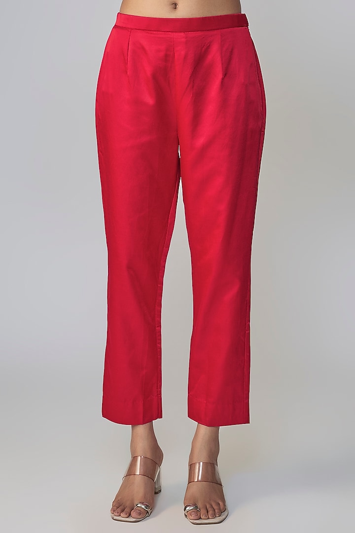 Red Silk Threadwork Kurta Set by Prisho at Pernia's Pop Up Shop