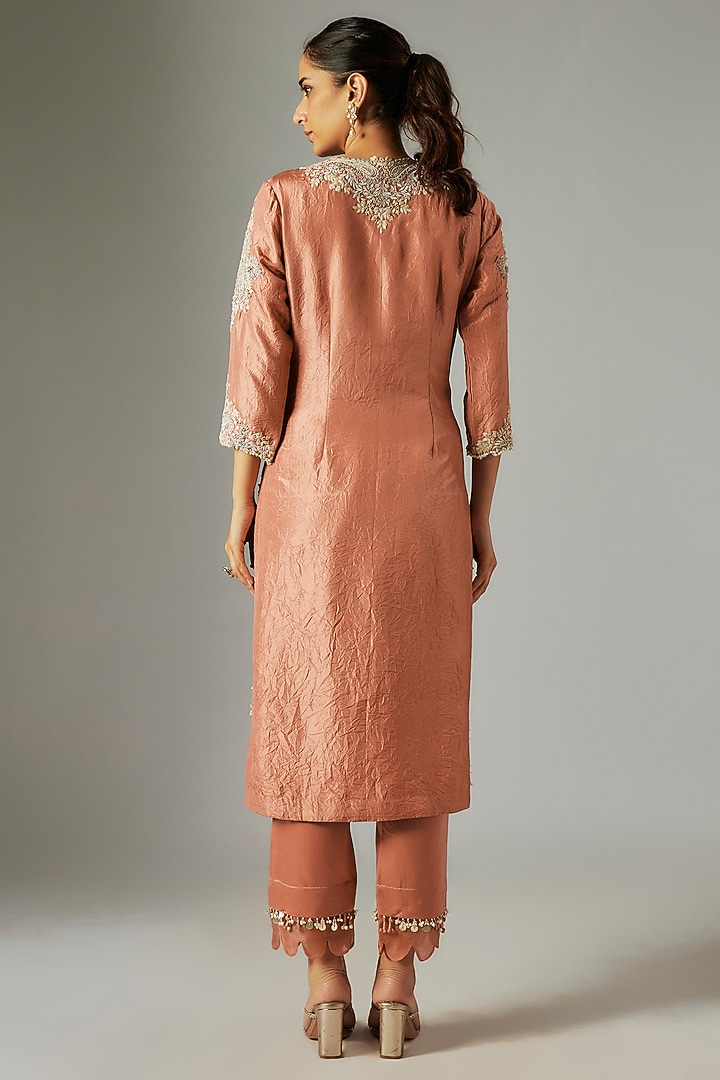 Dusty Pink Silk Crushed Resham Embroidered Kurta Set by Prisho at Pernia's Pop Up Shop
