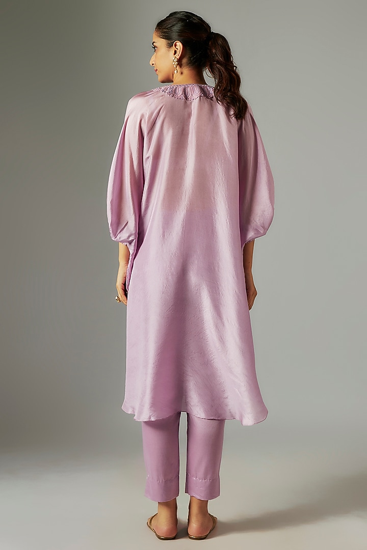 Lavender Crepe Resham Work Kaftan Set by Prisho at Pernia's Pop Up Shop