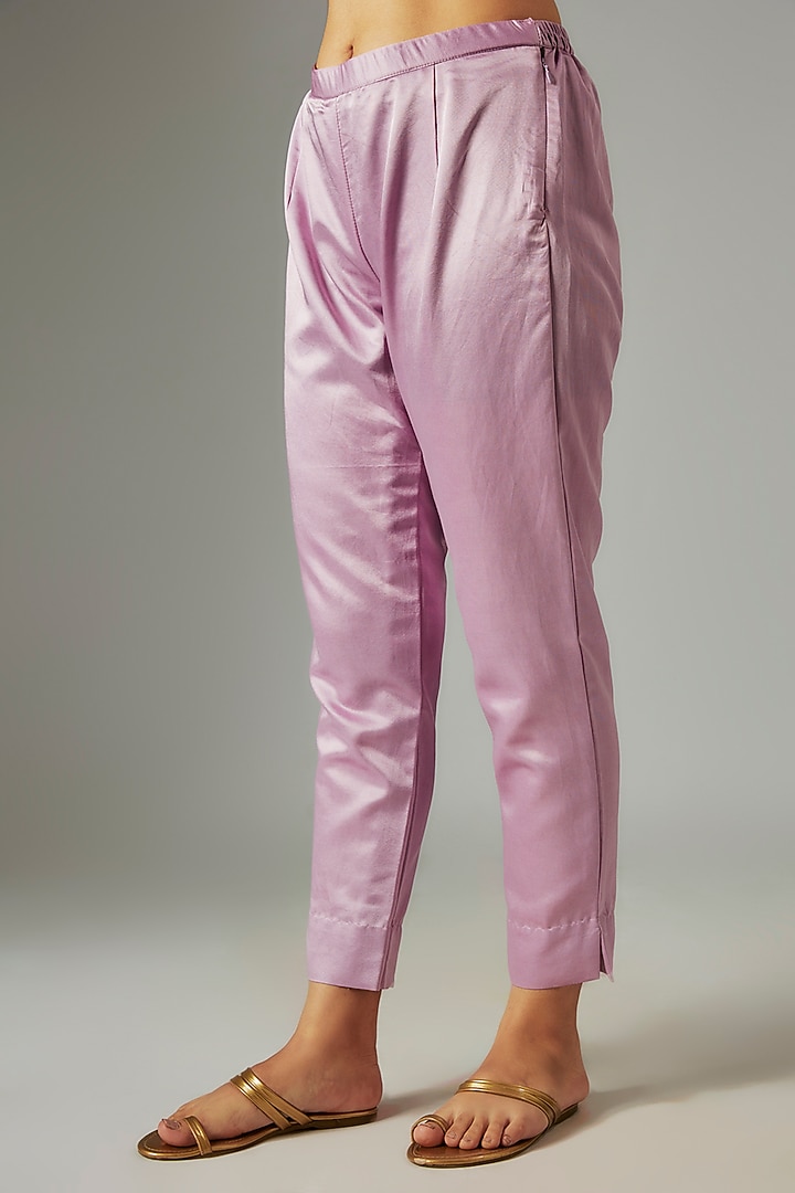 Lavender Crepe Resham Work Kaftan Set by Prisho at Pernia's Pop Up Shop