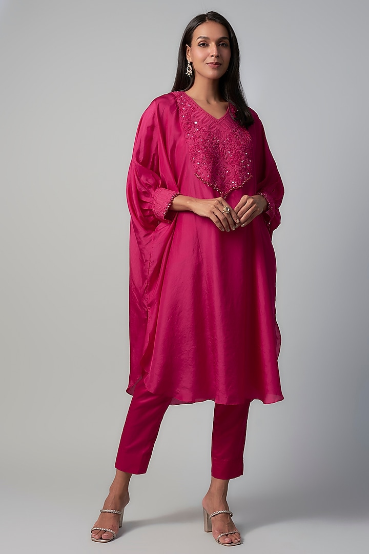 Fuchsia Crepe Resham Embroidered Kaftan Set by Prisho at Pernia's Pop Up Shop