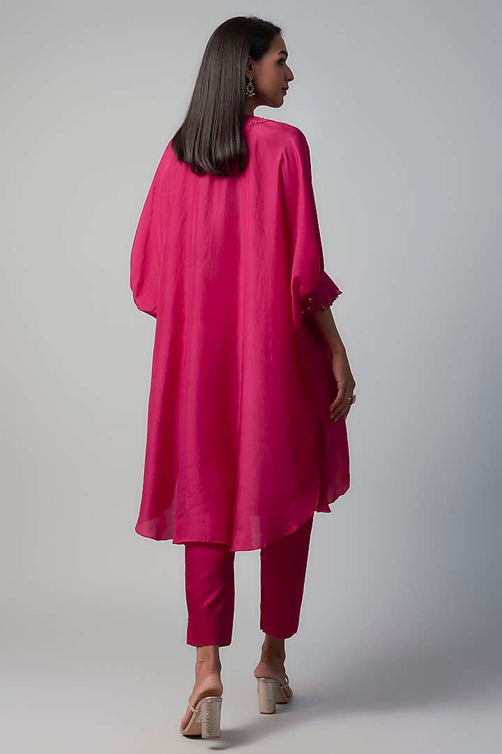 Fuchsia Crepe Resham Embroidered Kaftan Set by Prisho at Pernia's Pop Up Shop