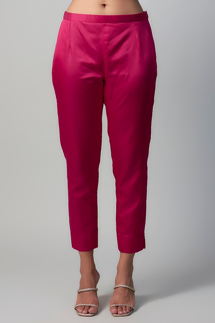 Fuchsia Crepe Resham Embroidered Kaftan Set by Prisho at Pernia's Pop Up Shop